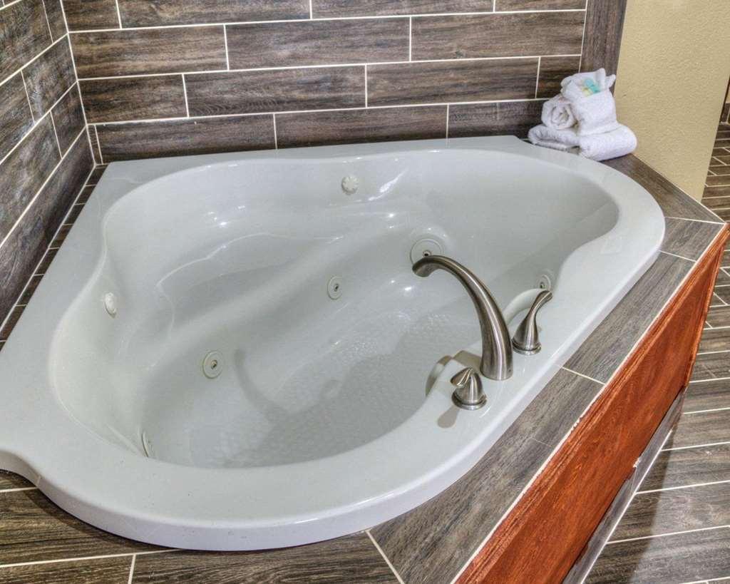 Comfort Suites Plymouth Near Us-30 Bilik gambar