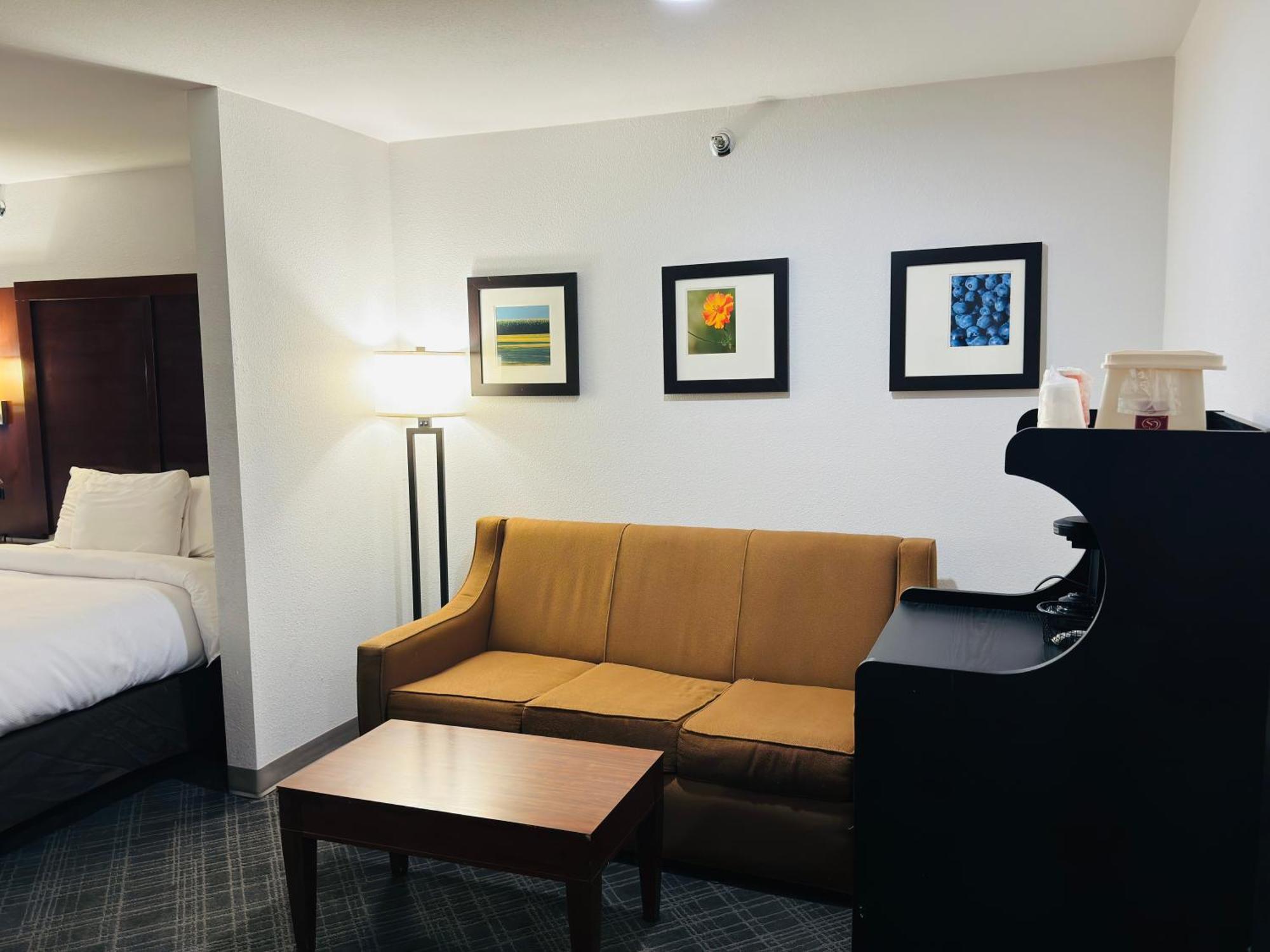 Comfort Suites Plymouth Near Us-30 Luaran gambar