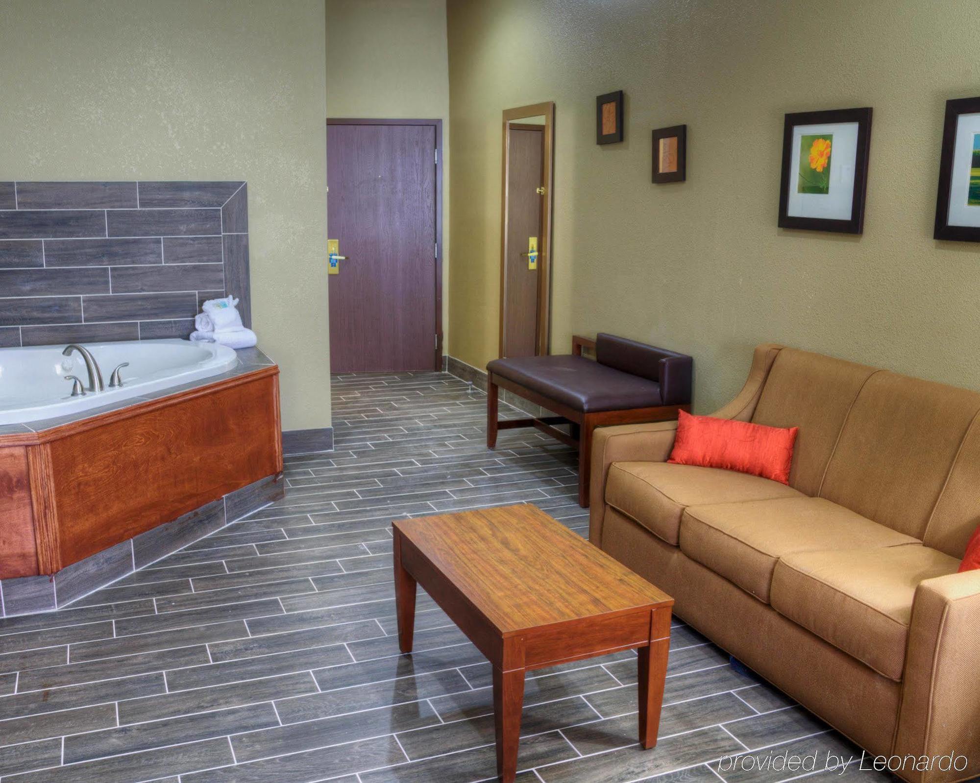 Comfort Suites Plymouth Near Us-30 Luaran gambar